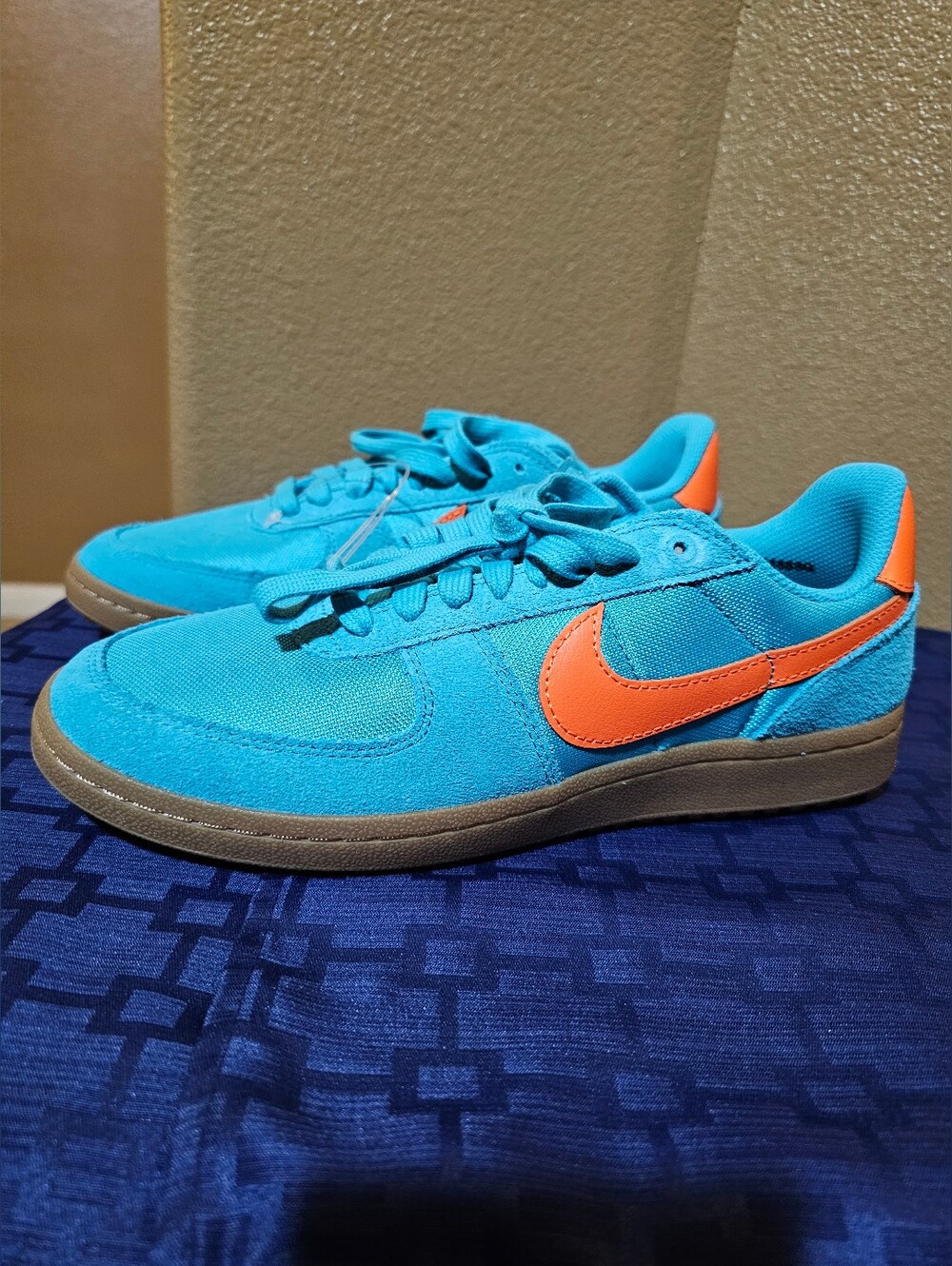 Nike Field General Dusty Cactus Safety Orange Men Size 9 Shoe Sneaker